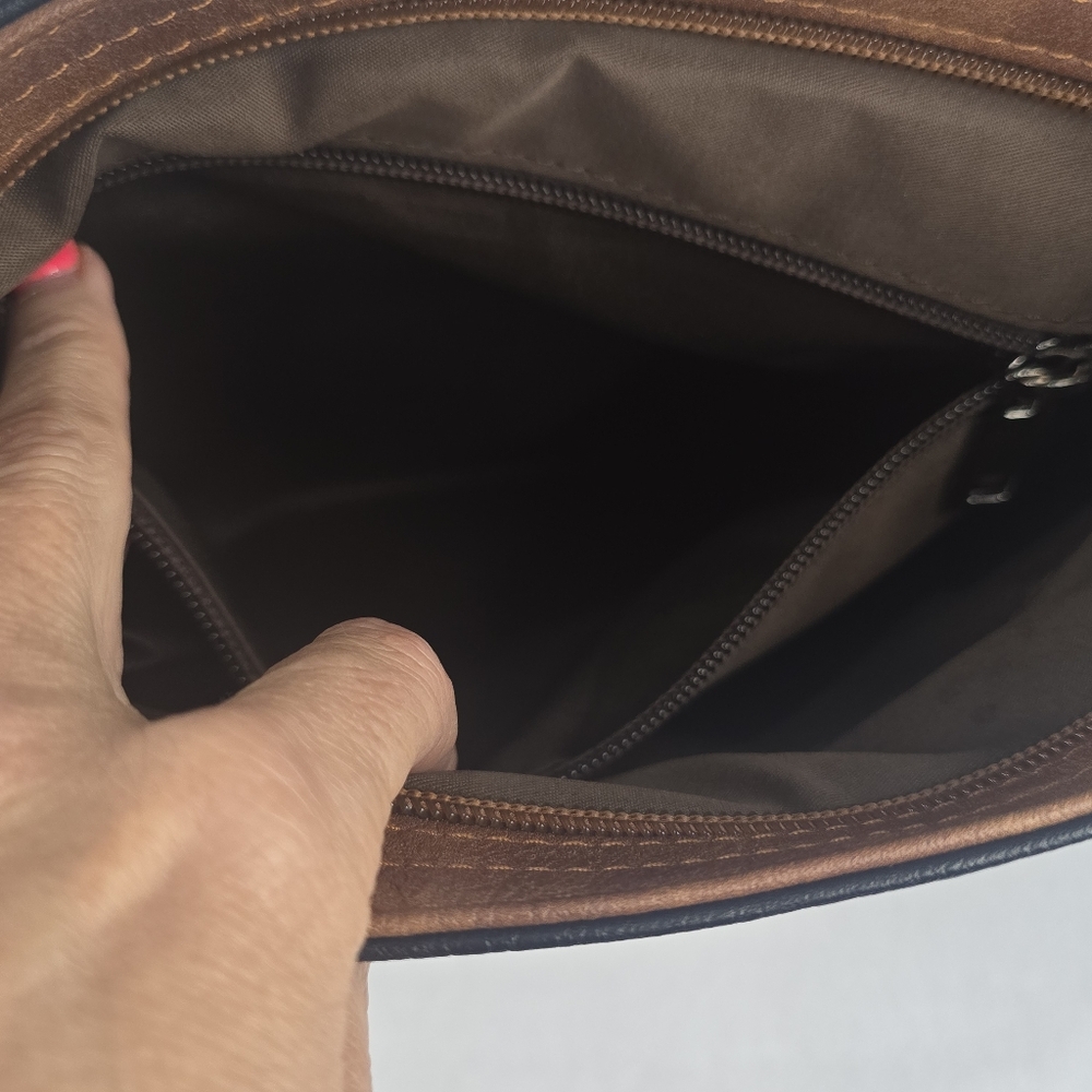 Masintor Vegan Leather Crossbody Shoulder Bag - Picture 10 of 16
